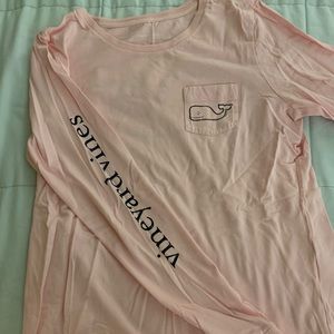 Long sleeve pink vineyard vines shirt size Small